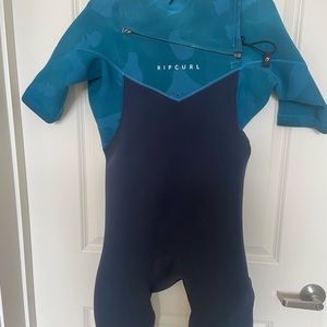 RipCurl E5 XL 3/4 wetsuit